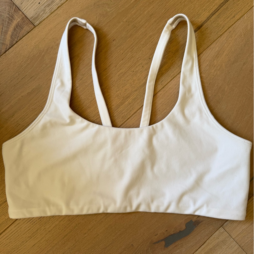 Vuori White Strappy Back Sports Bra